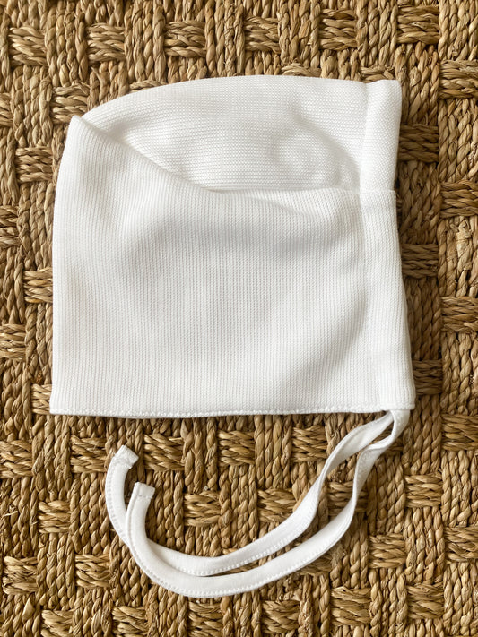 White knit bonnet
